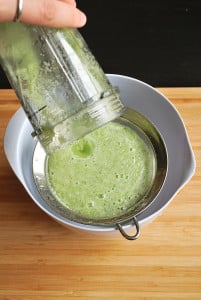 How to Make Your Own Juice Without a Juicer || fooduzzi.com recipes