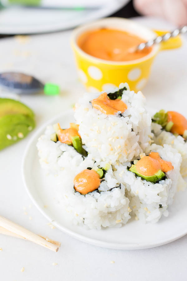Vegan Sriracha Mayo & Sushi Date Night In!: This two-ingredient vegan mayonnaise is naturally gluten free and healthy! Perfect for sandwiches, a veggie dip, or sushi! || fooduzzi.com recipe 