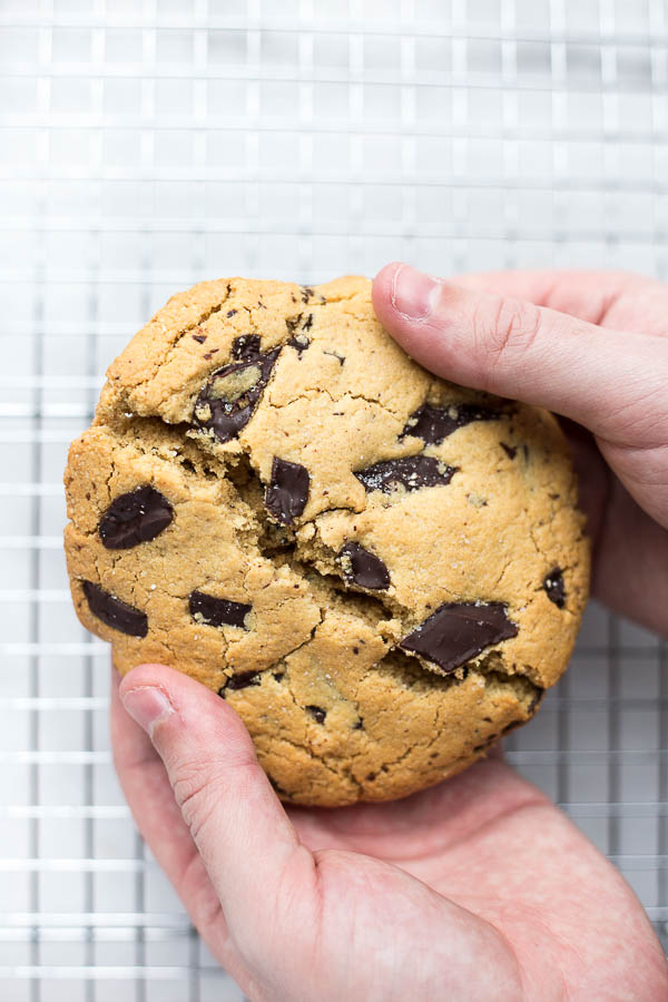 Giant Vegan Chocolate Chip Cookie: A soft and chewy cookie perfectly portioned for one or two! Naturally vegan and gluten free, and ready to eat in just about 20 minutes! || fooduzzi.com recipe