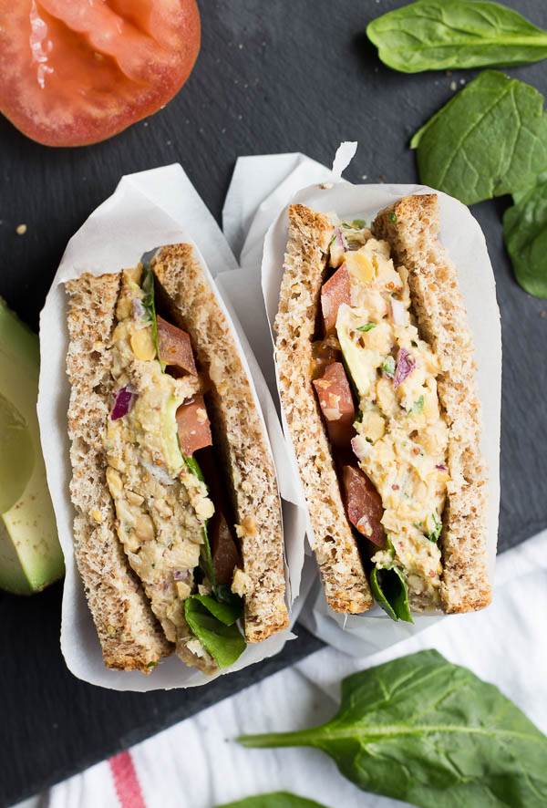 Chickpea Salad Sandwich: The easiest vegan and gluten free sandwich ever! Mayo and meat free, these sandwiches are a fantastic healthy lunch option! || fooduzzi.com recipe