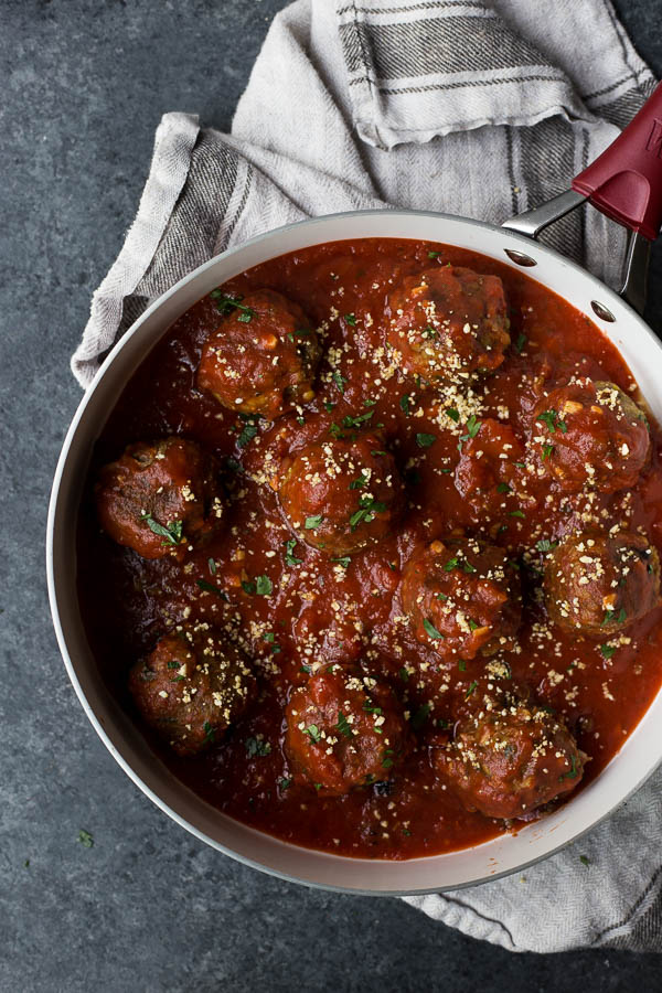 Sun Dried Tomato Vegan Meatballs: Tender vegan meatballs made from lentils & pecans! Easily made gluten free, and a quick, filling, & healthy dinner option! || fooduzzi.com recipe