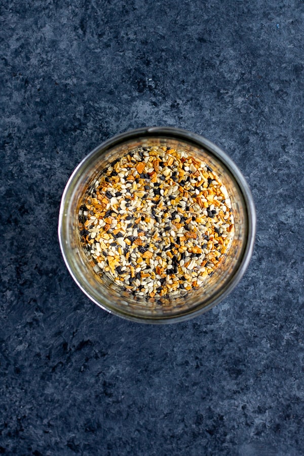 A cup of everything bagel seasoning